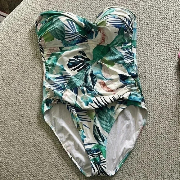 LA BLANC botanical print swimsuit. L - Picture 5 of 5